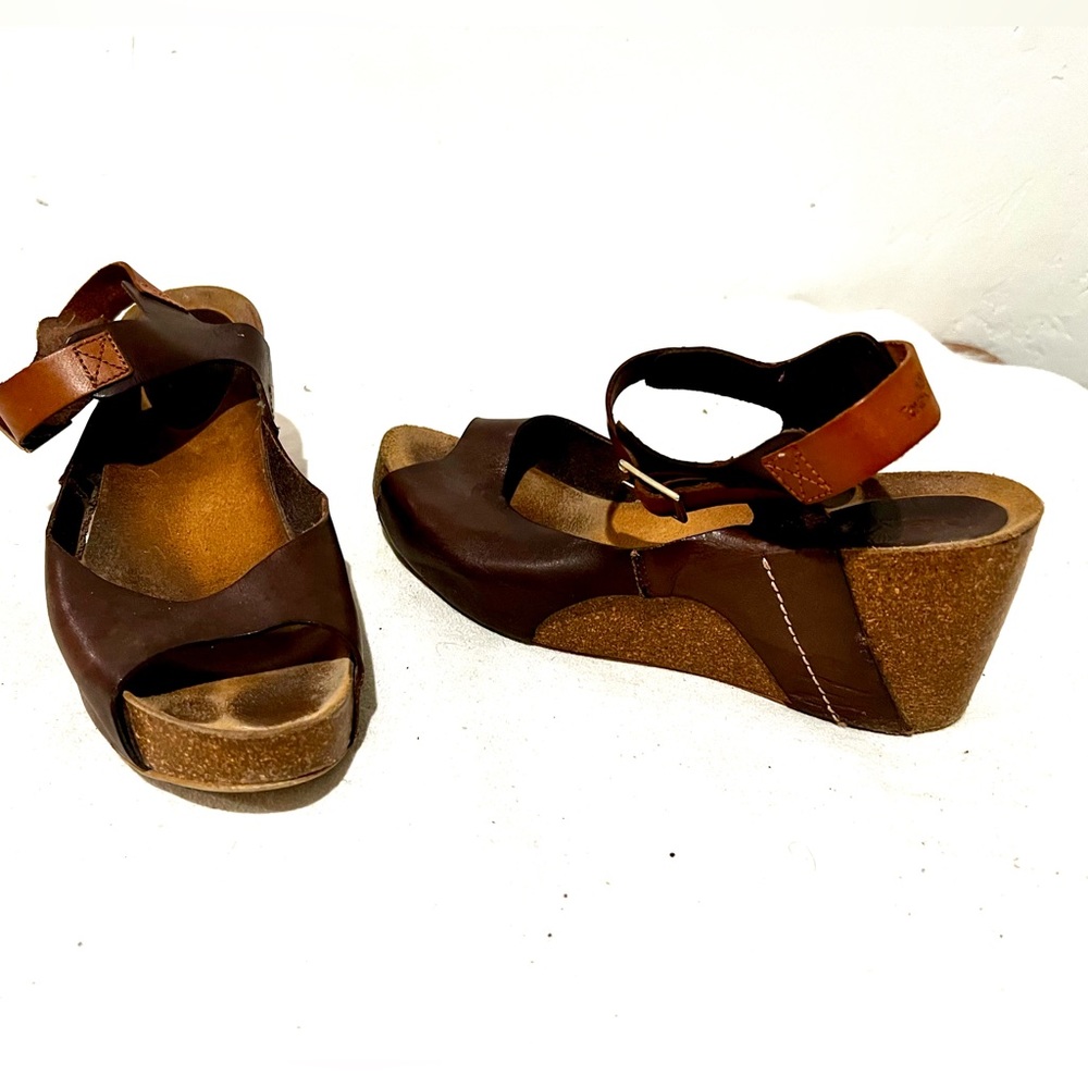 Women’s Takeme size 40 Leather Wedge